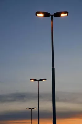 Bild: Straßenbeleuchtung bringt Kommunen in Bredouille