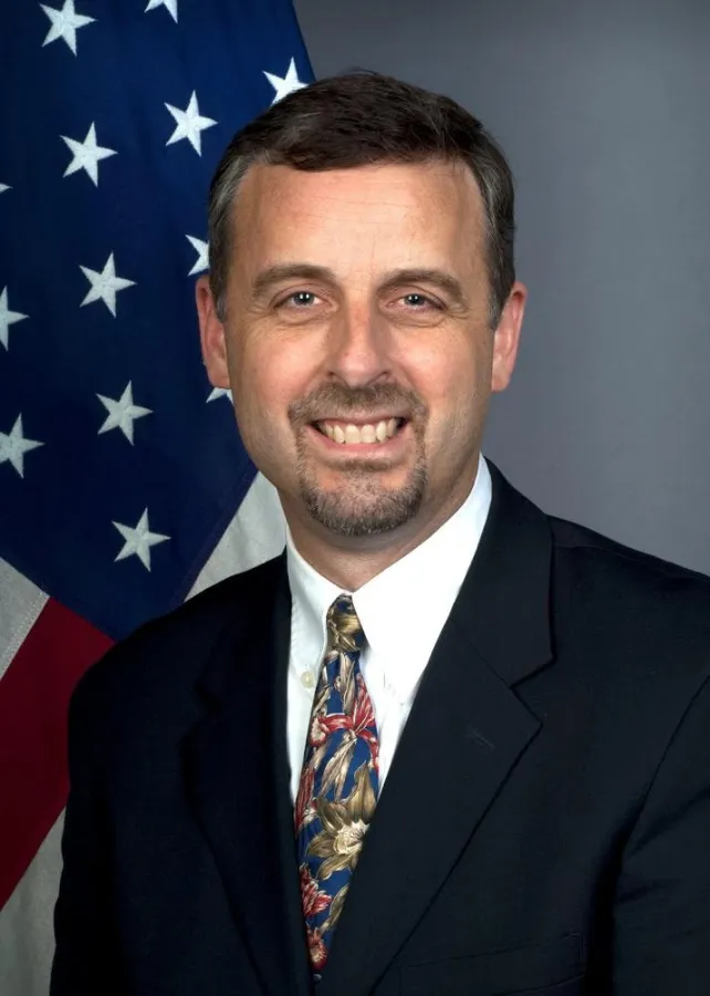 Generalkonsul William E. Moeller unterstützt die SchülerAustausch Messe (Foto: Generalkonsulat)