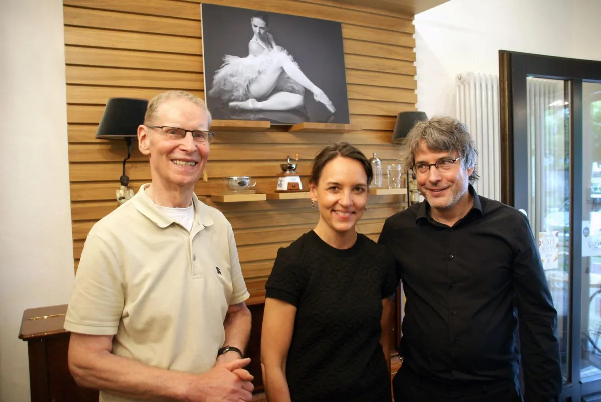 Willi Wigger (links) mit Godela Bozzetti und Friedemann Dipper (Foto: Rüdiger Beck)