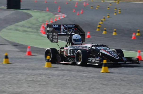 Bild: DHBW Engineering Stuttgart feiert erfolgreichen Saisonabschluss bei Formula Student in Barcelona