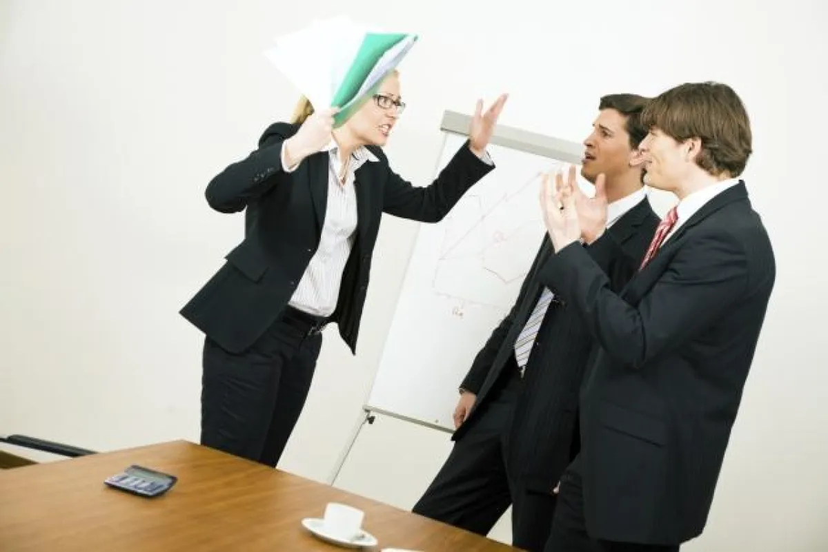 Stress mit Kollegen (©iStockphoto.com/kzenon)