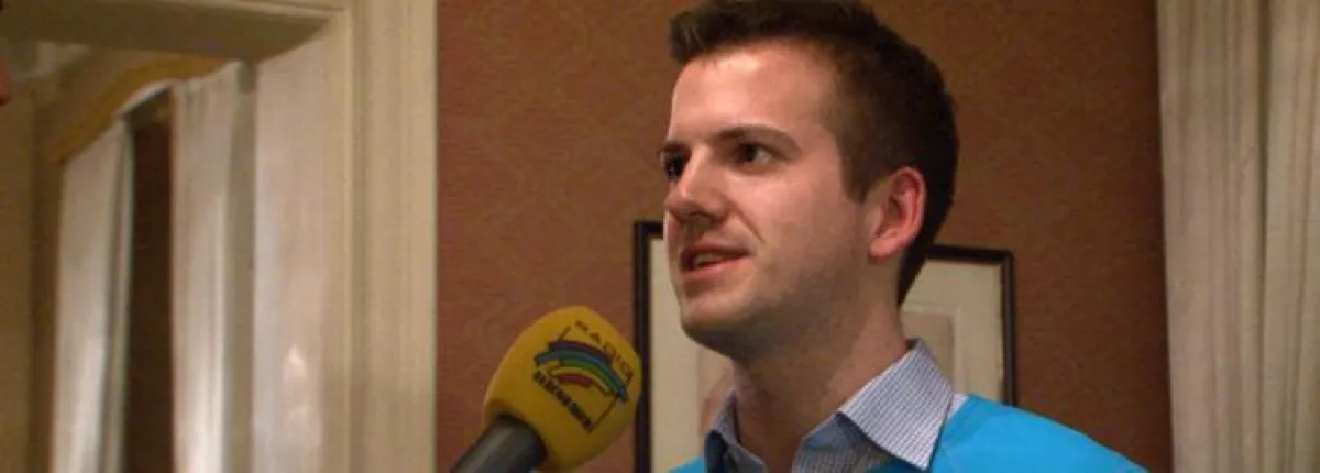 Pionierfilm Geschäftsführer Brian Morrison gibt Radio Regenbogen ein Interview rund um Stefans Race.