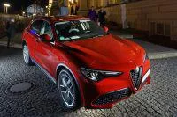 Bild: Pressefotos: Alfa Romeo bei Gianni Versace, Retrospective