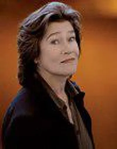 Tina Engel und der RIAS Kammerchor lassen die Toten tanzen Bild: Tina Engel und der RIAS Kammerchor lassen die Toten tanzen
