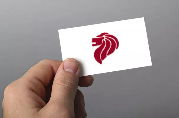 Bild: Mit besten Empfehlungen: JE MediaDesign setzt auf Beflockung von Visitenkarten