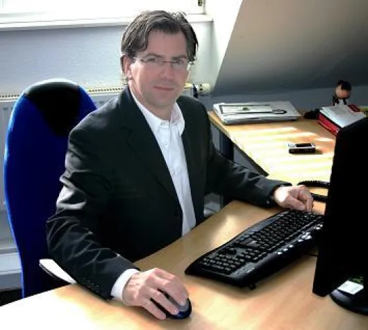 Bild: Seit zehn Jahren erfolgreich im Internet Business - webauto.de