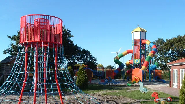 Bild: Erster Hallenspielplatz-Servicetest