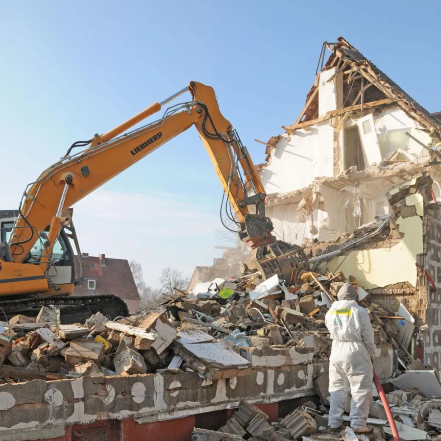 Im Quartier begann im Februar der Abbruch