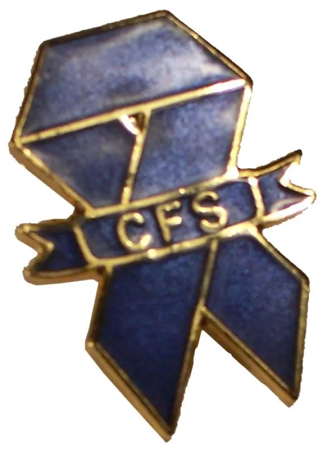 Das Blue Ribbon - Symbol des internationalen CFS-Tages am 12. Mai