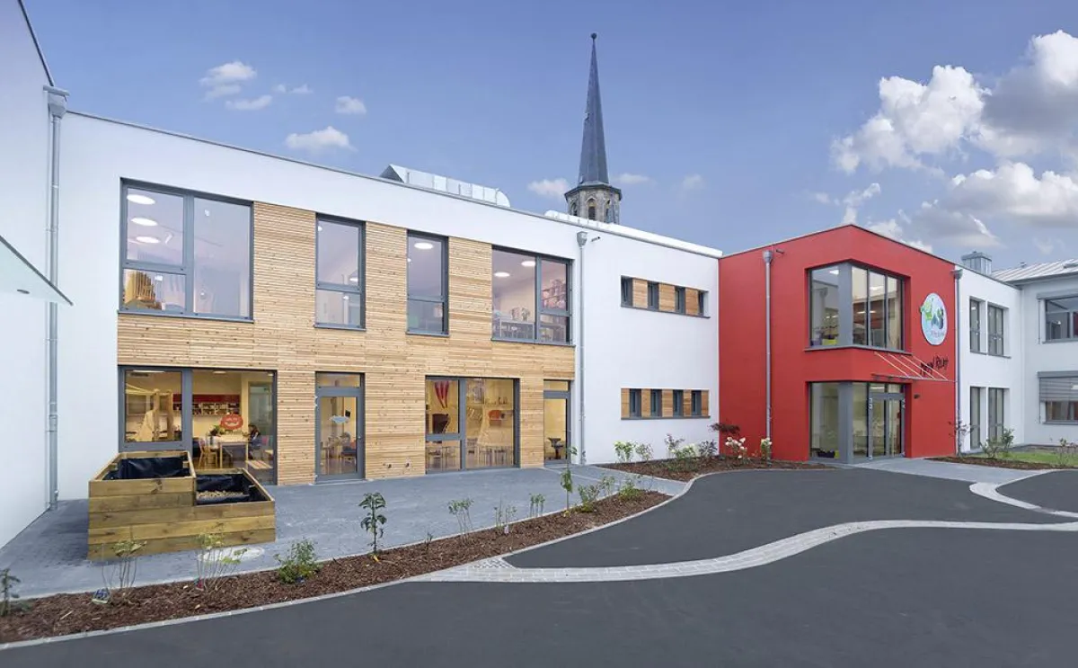KLEUSBERG: Modulbau, Außenansicht