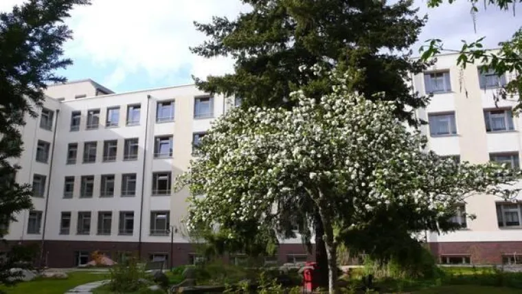 Bild: Multiton installiert das bisher größte EkoTek® Personen-Sicherungs-System in Berlin