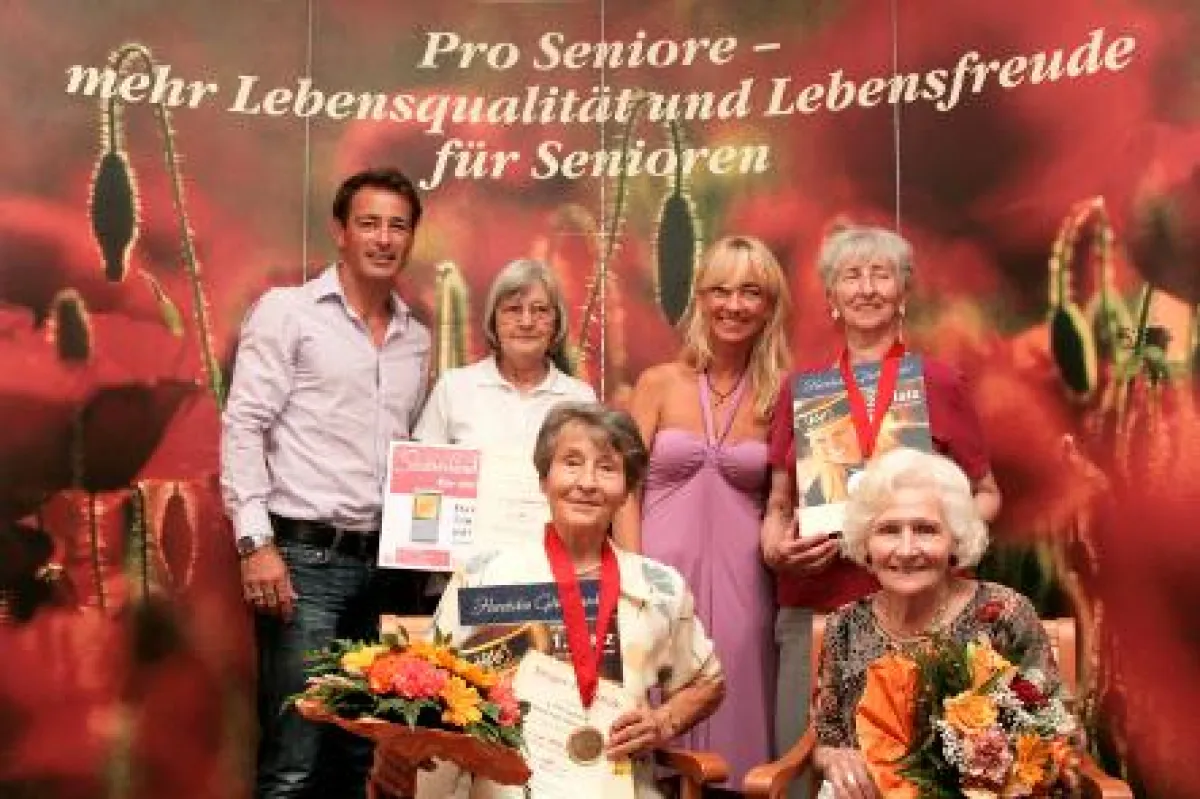 Jan Sosniok und die Sieger der 4. Preo Seniore Senioren-Olympiade