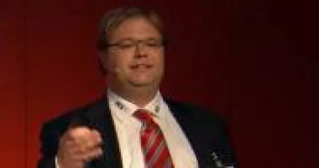 Bild: Auszeichnung für Michael Voos mit dem "Best Workshop Award" der Vogel IT-Akademie