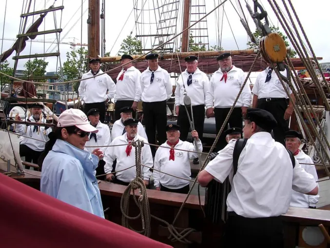 Shanty-Chor Schleswig freut sich auf die Lampionfahrt am 28. Juli 2007 in Friedrichstadt Bild: Shanty-Chor Schleswig freut sich auf die Lampionfahrt am 28. Juli 2007 in Friedrichstadt