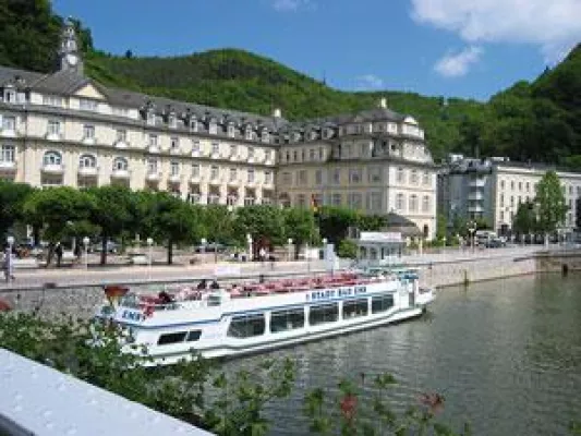 Bild: Lahn ist schiffbar von Lahnstein bis Dehrn. Pegelansage Diez ist irreführend!