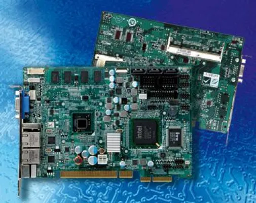 Bild: Slot-CPU spart Platz, bietet aber Erweiterungen