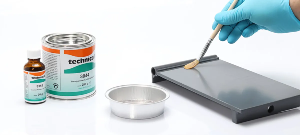 RUDERER - Kompetenter Klebedienstleister: Lohnklebung spart Zeit, Kapazitäten und schont das Budget. (© RUDERER Klebetechnik GmbH)