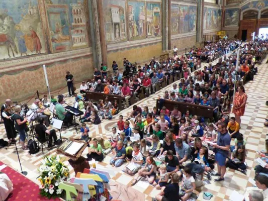 Bild: Familienwallfahrt der Diözese Augsburg nach Assisi - Auf den Spuren von Franziskus und Klara