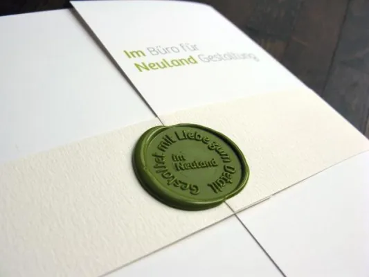 Bild: Im Neuland, Werbeagentur aus Rosenheim präsentiert sich mit neuer Imagebroschüre