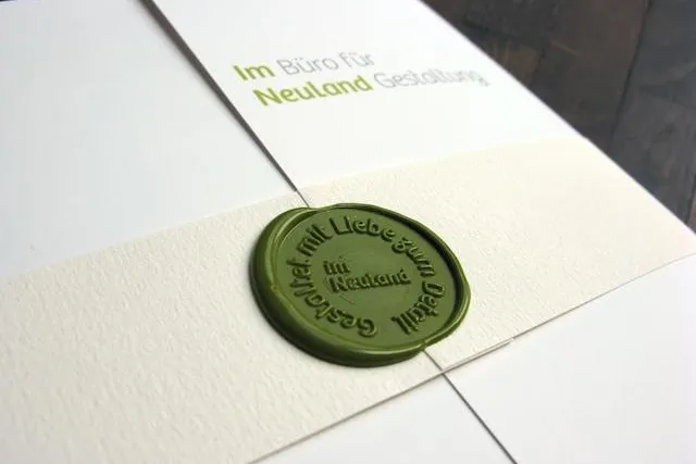Im Neuland, Werbeagentur aus Rosenheim präsentiert sich mit neuer Imagebroschüre Bild: Im Neuland, Werbeagentur aus Rosenheim präsentiert sich mit neuer Imagebroschüre