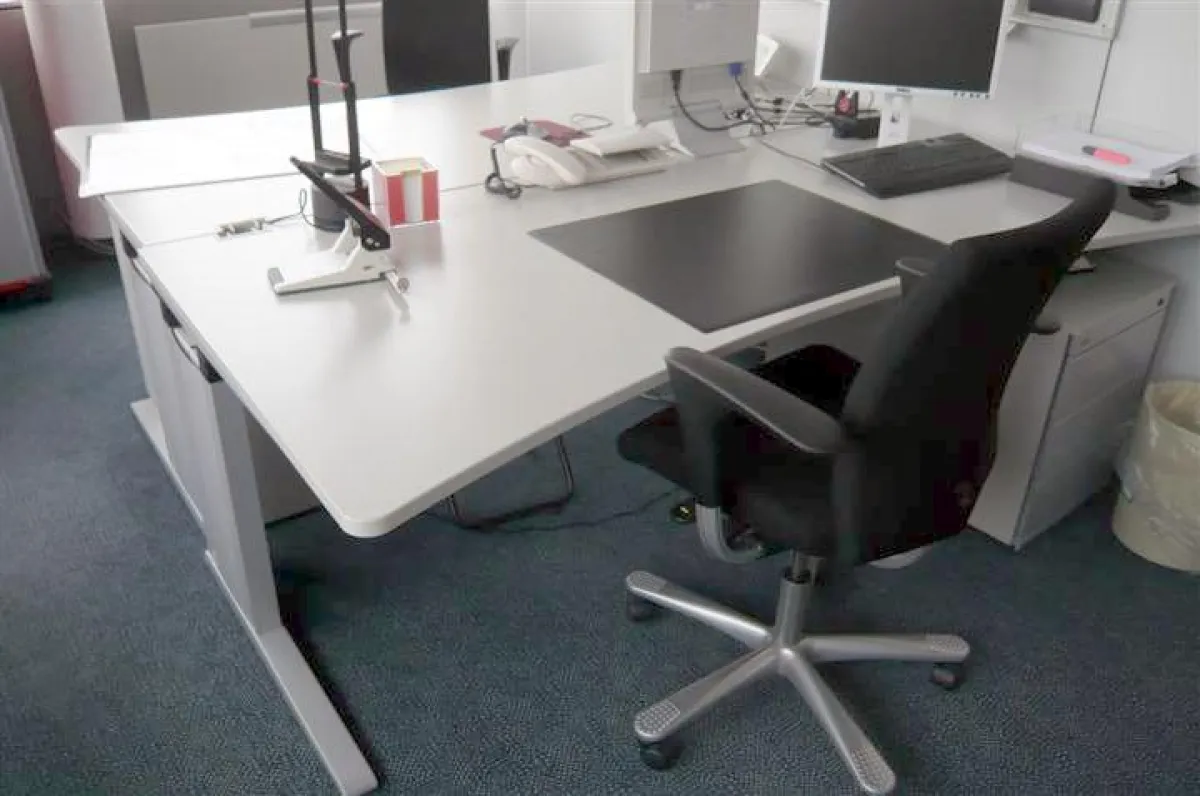 office-4-sale Räumungsverkauf in Düsseldorf