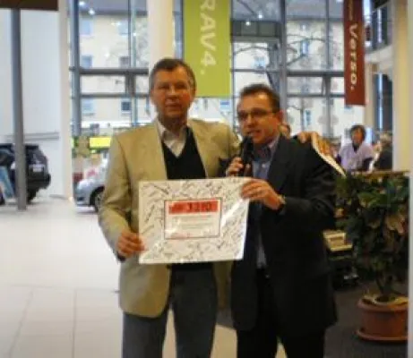 Toyota Motor Company und Hobby-Künstler-Marktes unterstützen die Bildungskampagne "Kinder beflügeln" Bild: Toyota Motor Company und Hobby-Künstler-Marktes unterstützen die Bildungskampagne "Kinder beflügeln"