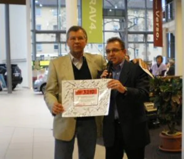 Bild: Toyota Motor Company und Hobby-Künstler-Marktes unterstützen die Bildungskampagne "Kinder beflügeln"