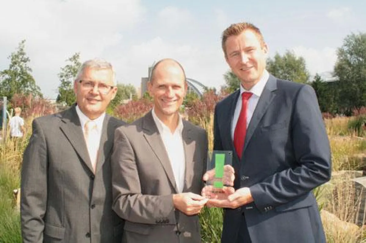 Auf dem Foto von links: Helmut Müller, EWE ENERGIE AG, Christoph Muth, Center-Parcs, Michael Pelzl, energiekonsens.