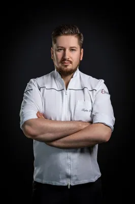 Bild: Gourmet-Menü to Go von Stefan Fäth vor dem Alstertal-Einkaufszentrum Hamburg