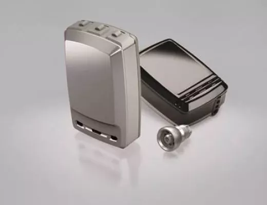 Bild: Maßstab für knochenverankerte Hörsysteme: Cochlear präsentiert Knochenleitungshörsystem Baha 3