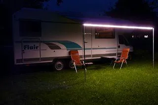 Bild: Die etwas andere LED Vorzeltleuchte am Wohnmobil