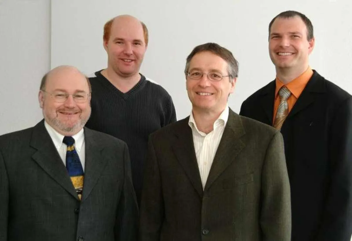 Patrik Brügger und Günter Schröter vom Kantonsspital St. Gallen (hinten), Roland Schütz von der Bluematic AG und Gerd Burtscher von der VRZ Informatik GmbH (vorne).