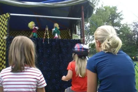Manege frei zum Mitmachen: Familientage, Gemüsezirkus, Puppenbau und Zirkus-Puppenspiele Bild: Manege frei zum Mitmachen: Familientage, Gemüsezirkus, Puppenbau und Zirkus-Puppenspiele
