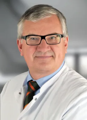 Bild: Wolff Schmiegel erneut Präsident der Deutschen Krebsgesellschaft