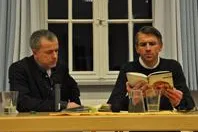 Stefan Berg liest gemeinsam mit Tobias Langhoff am 29.4.2013 aus "Zitterpartie" in der FVB Bild: Stefan Berg liest gemeinsam mit Tobias Langhoff am 29.4.2013 aus "Zitterpartie" in der FVB