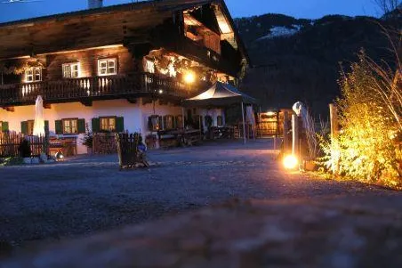 Handwerkliche Schätze beim Leonhardimarkt unterm Wendelstein Bild: Handwerkliche Schätze beim Leonhardimarkt unterm Wendelstein