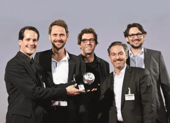 Bild: Ausgezeichnet mit dem ADAM-Award: Schüco gewinnt Auszeichnung für beeindruckenden Messeauftritt