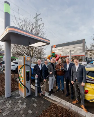 Power satt am Burger King® Restaurant in Hannover-Lahe: Neuer Ladepark geht an den Start Bild: Power satt am Burger King® Restaurant in Hannover-Lahe: Neuer Ladepark geht an den Start