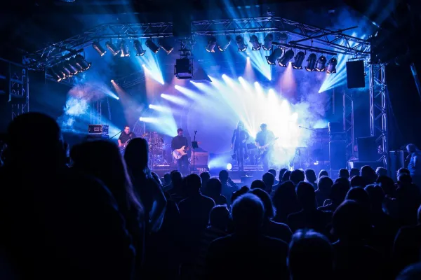 Planet Floyd am 15. Juni 2019 auf dem Kirchweihplatz Schwarzenbruck Bild: Planet Floyd am 15. Juni 2019 auf dem Kirchweihplatz Schwarzenbruck