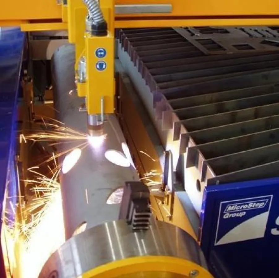 Rohrschneiden von Rohrbögen und Kniestücken mit einer CNC Rohrschneidanlage