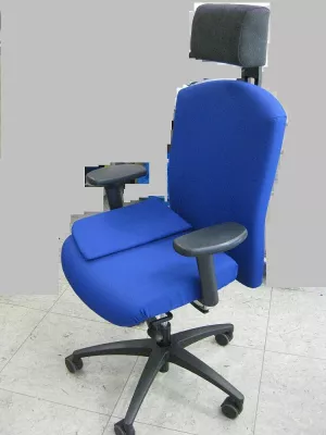 Bild: Ergonomischer Bürostuhl bei Skoliose und Beckenschiefstand