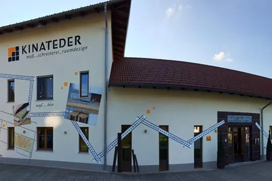 Gestaltung nach Maß – bei Kinateder kommt nichts von der Stange Bild: Gestaltung nach Maß – bei Kinateder kommt nichts von der Stange