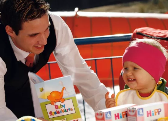 Bild: Neu: Die erste Baby-Speisekarte der Welt! Für zufriedene Ferien-Kinder und entspannte Eltern