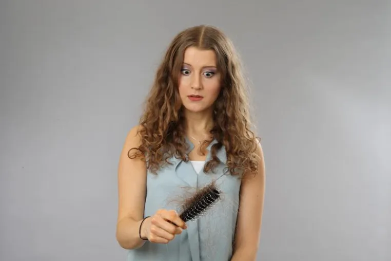 Bild: Haarausfall und Haarverlust