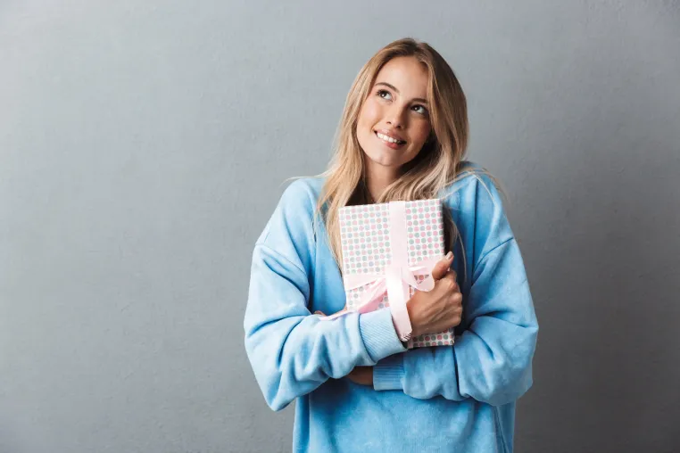Mitarbeitergeschenke: So vermeiden Unternehmen Fehler und zeigen echte Wertschätzung Bild: Mitarbeitergeschenke: So vermeiden Unternehmen Fehler und zeigen echte Wertschätzung