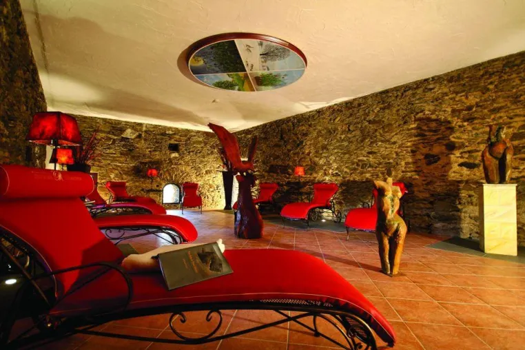 Romantik Hotel Schloss Rheinfels: Wellnessbereich „AusZeit“ durch Ruheraum in den Katakomben der Burg komplettiert Bild: Romantik Hotel Schloss Rheinfels: Wellnessbereich „AusZeit“ durch Ruheraum in den Katakomben der Burg komplettiert