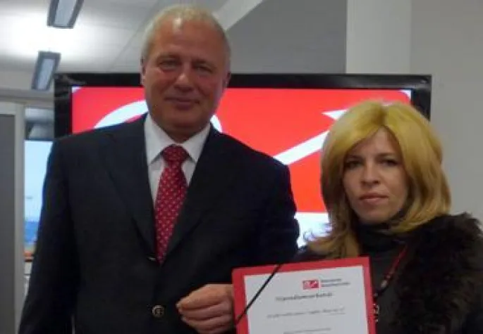 Bild: Erstmalig Stipendium für Lehrgang Pflegedienstleitung vergeben