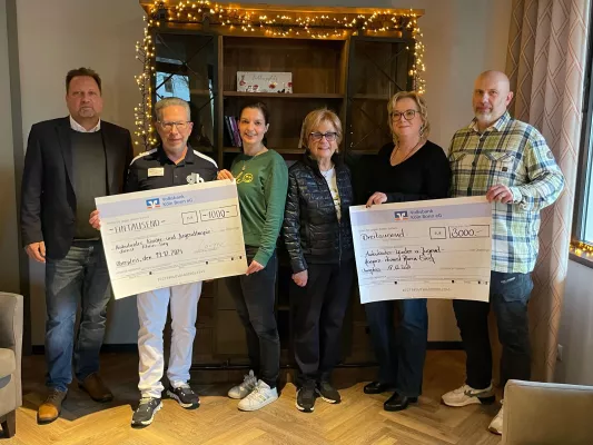 Bild: Saunaparks Siebengebirge und der Physiotherapiepraxis Mack spenden für einen guten Zweck