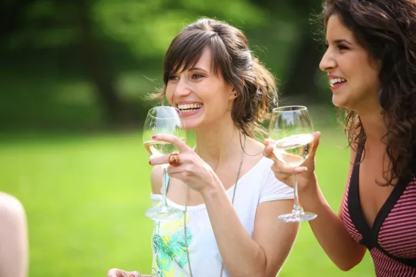 Bild: Wein trinken für die Gesundheit