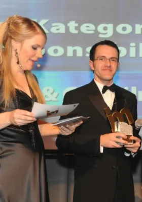 Bild: Deutsche Reihenhaus sponsert Kategorie „Social Responsibility“ beim immobilienmanager.AWARD 2009